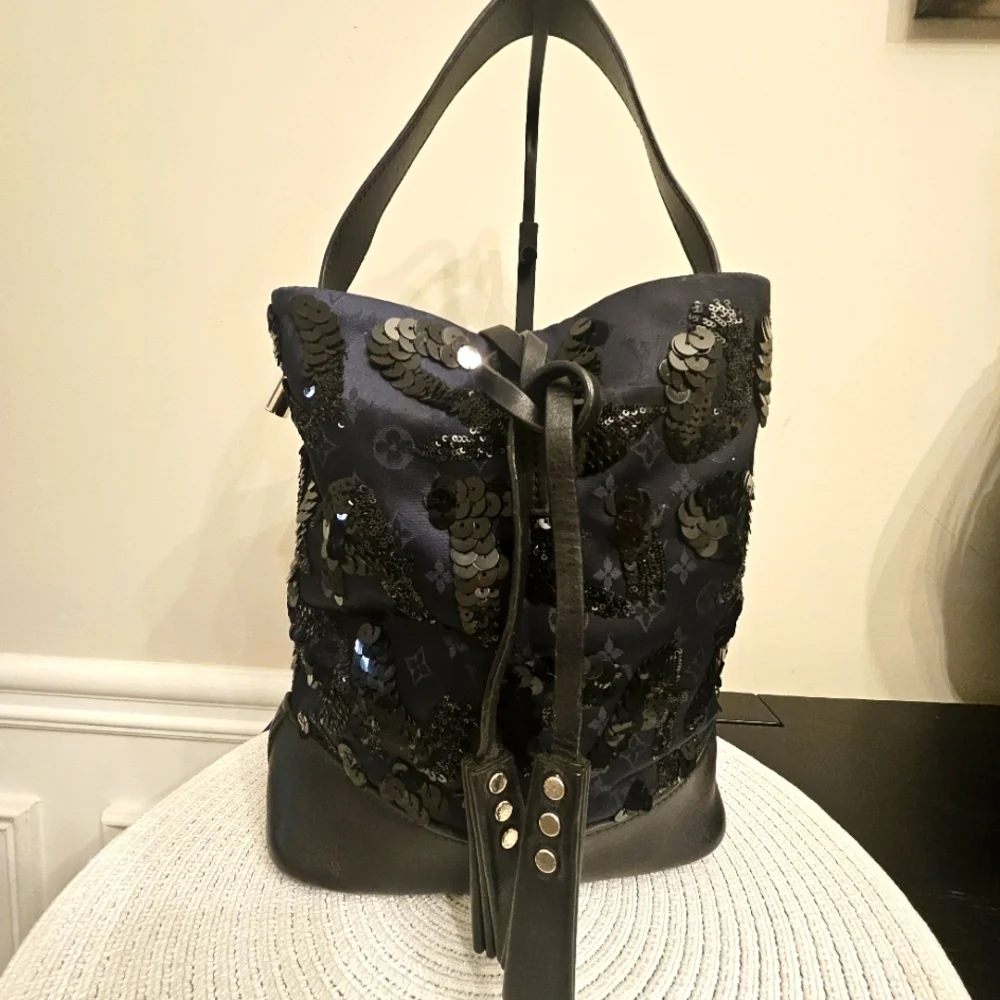 Louis Vuitton LOVE PARIS Sequin Tote – Limited Edition 2014